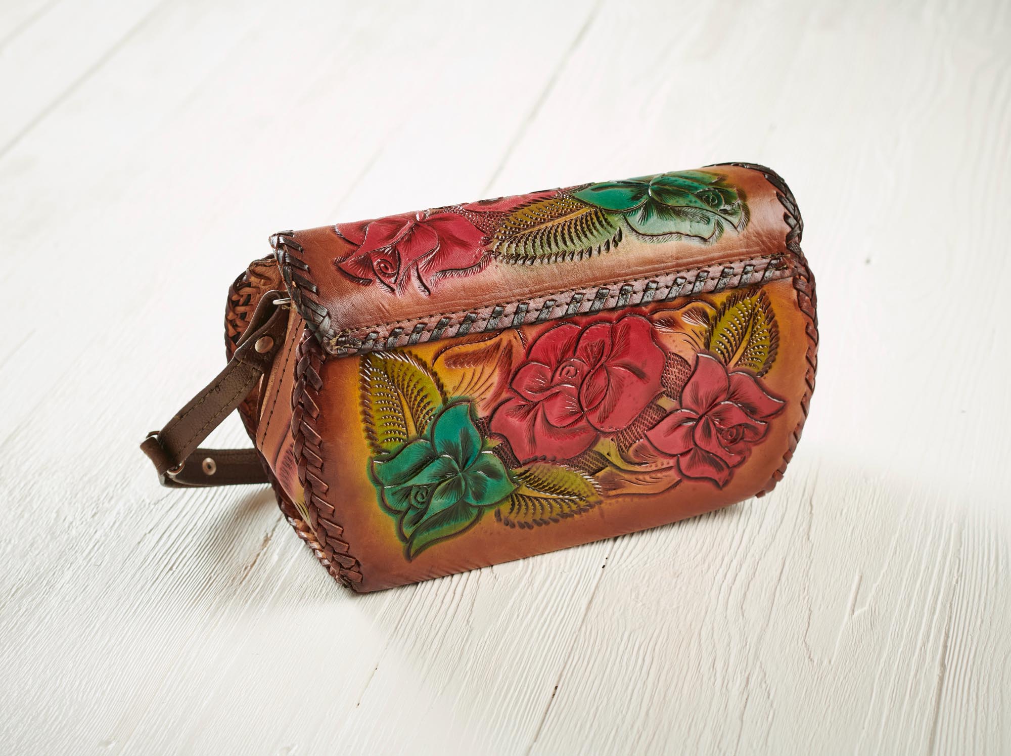 Leather Flower Bucket Handbags | Damenhandtaschen, Lederhandtaschen,  Ungewöhnliche taschen