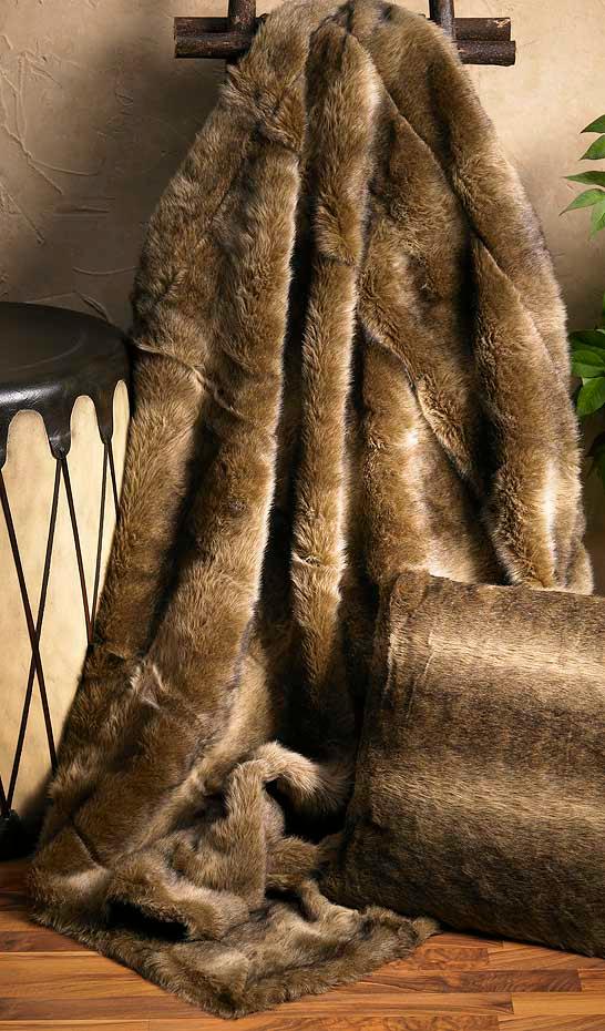 Wolf Faux Fur Throw Blanket - Wild Wings